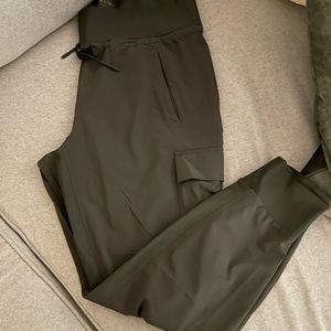 Athleta Chelsea Utility Jogger in Size 10